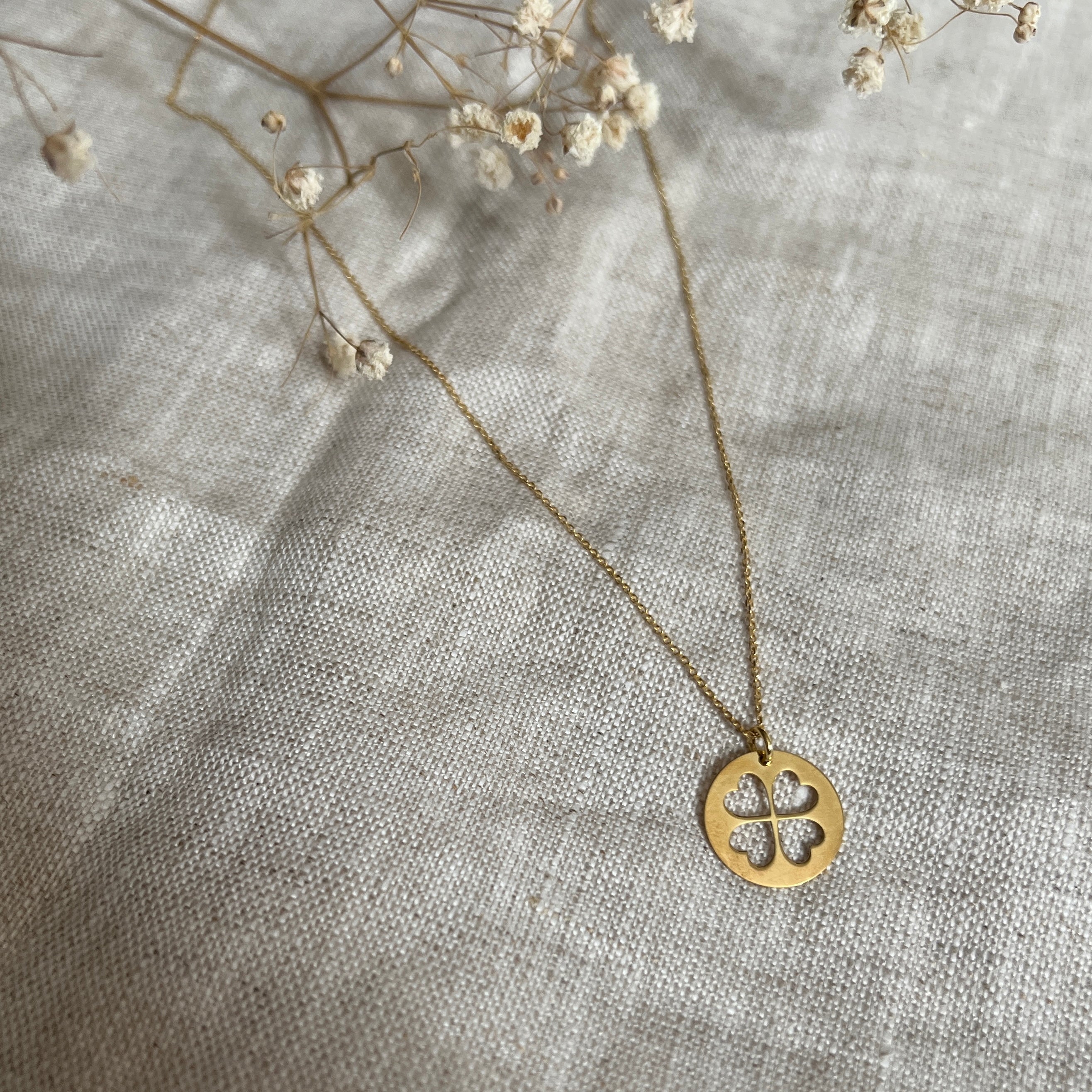 Collar trebol Oro