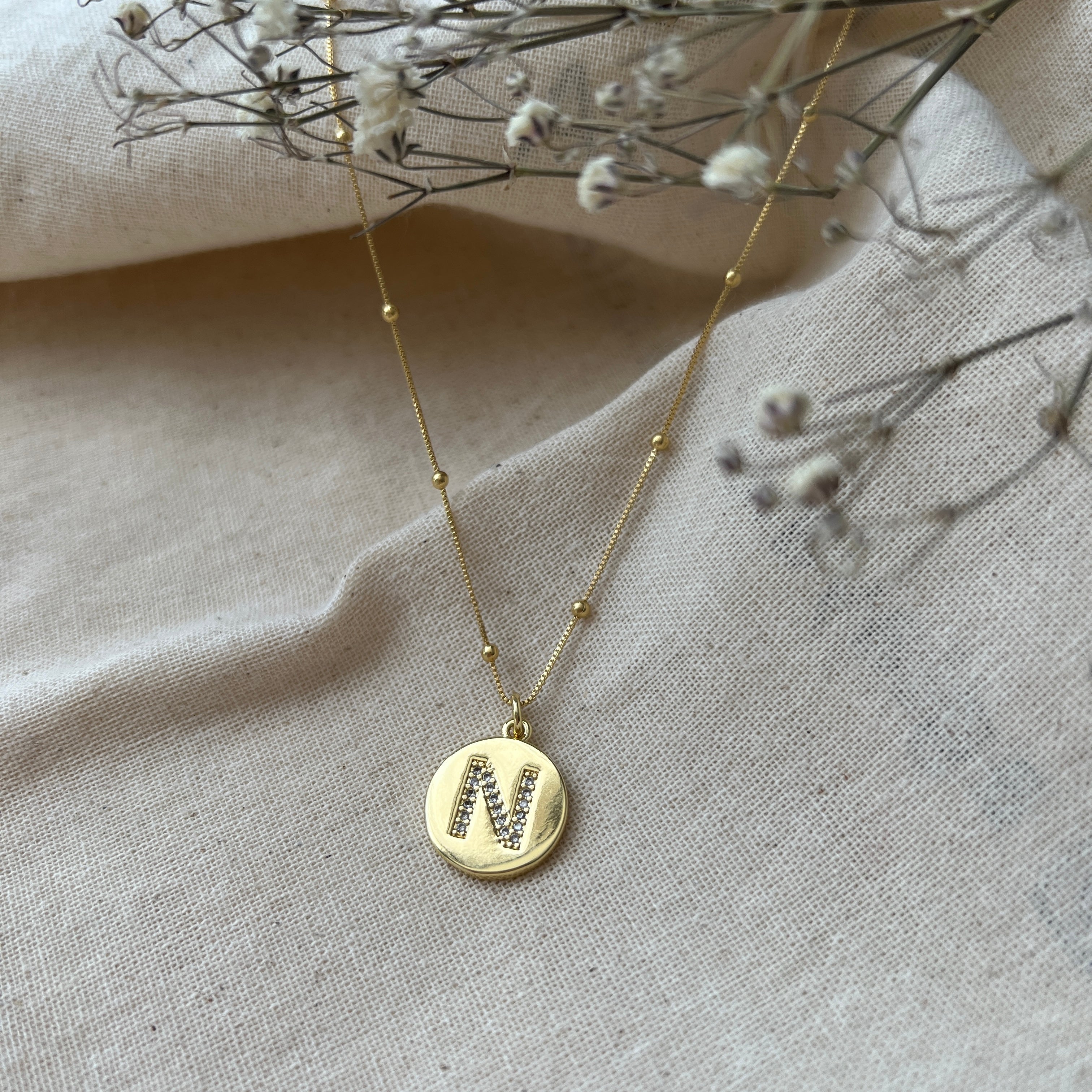 Collar letra N circones
