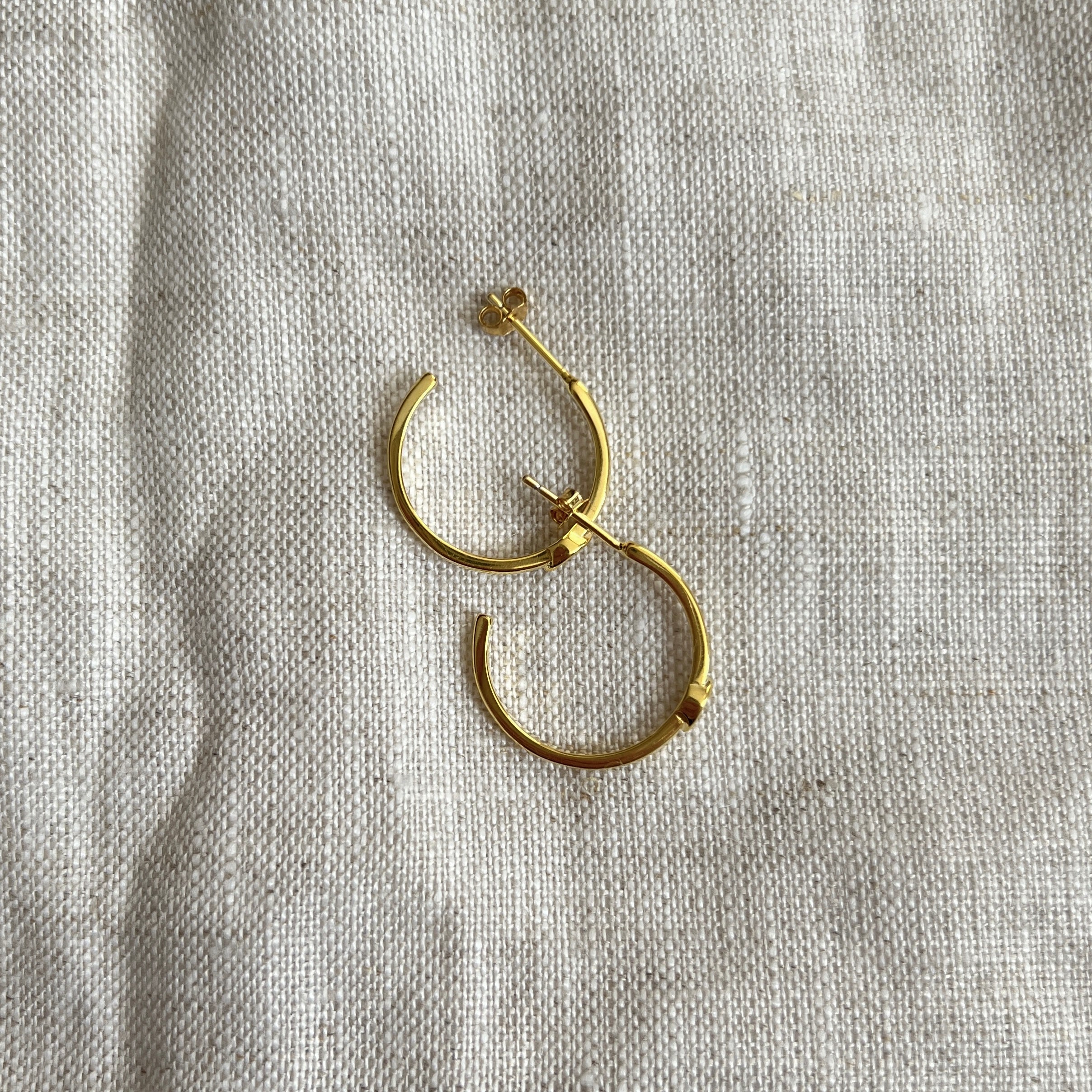 Argollas circón ovalado Oro