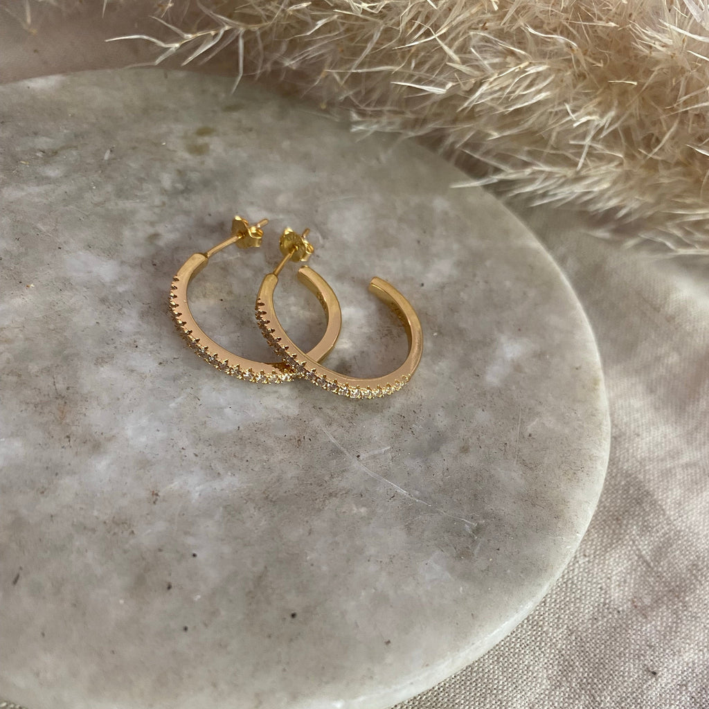 Argollas rectas circones engastados