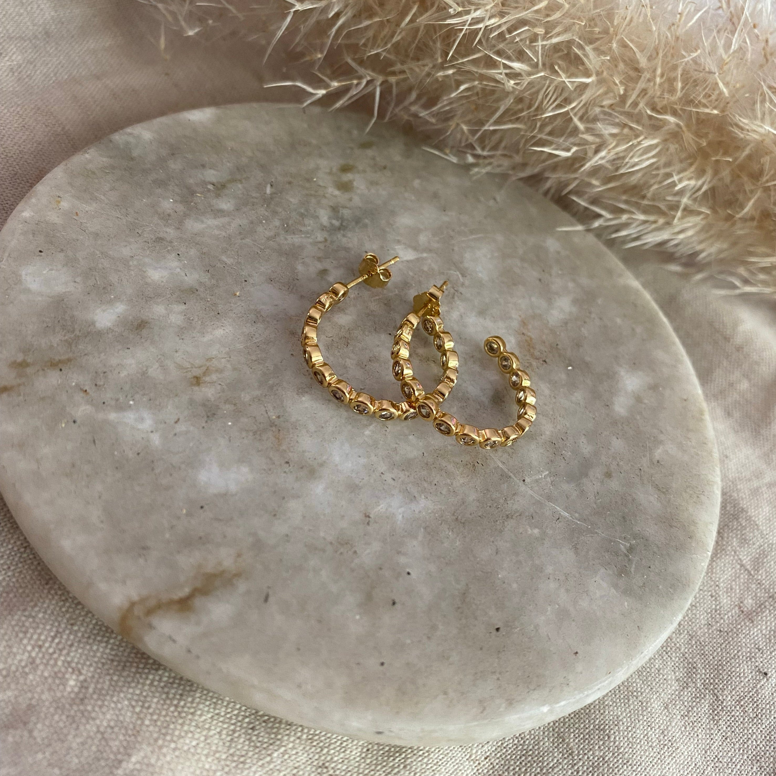 Argollas circones engastados