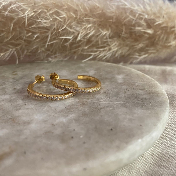 Argollas rectas circones engastados