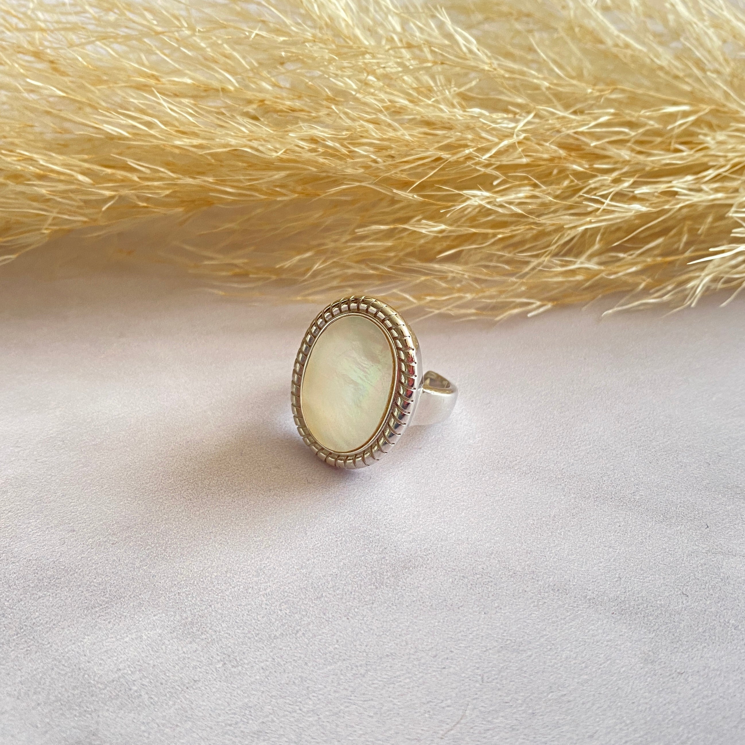 Anillo Nácar Óvalo Plata